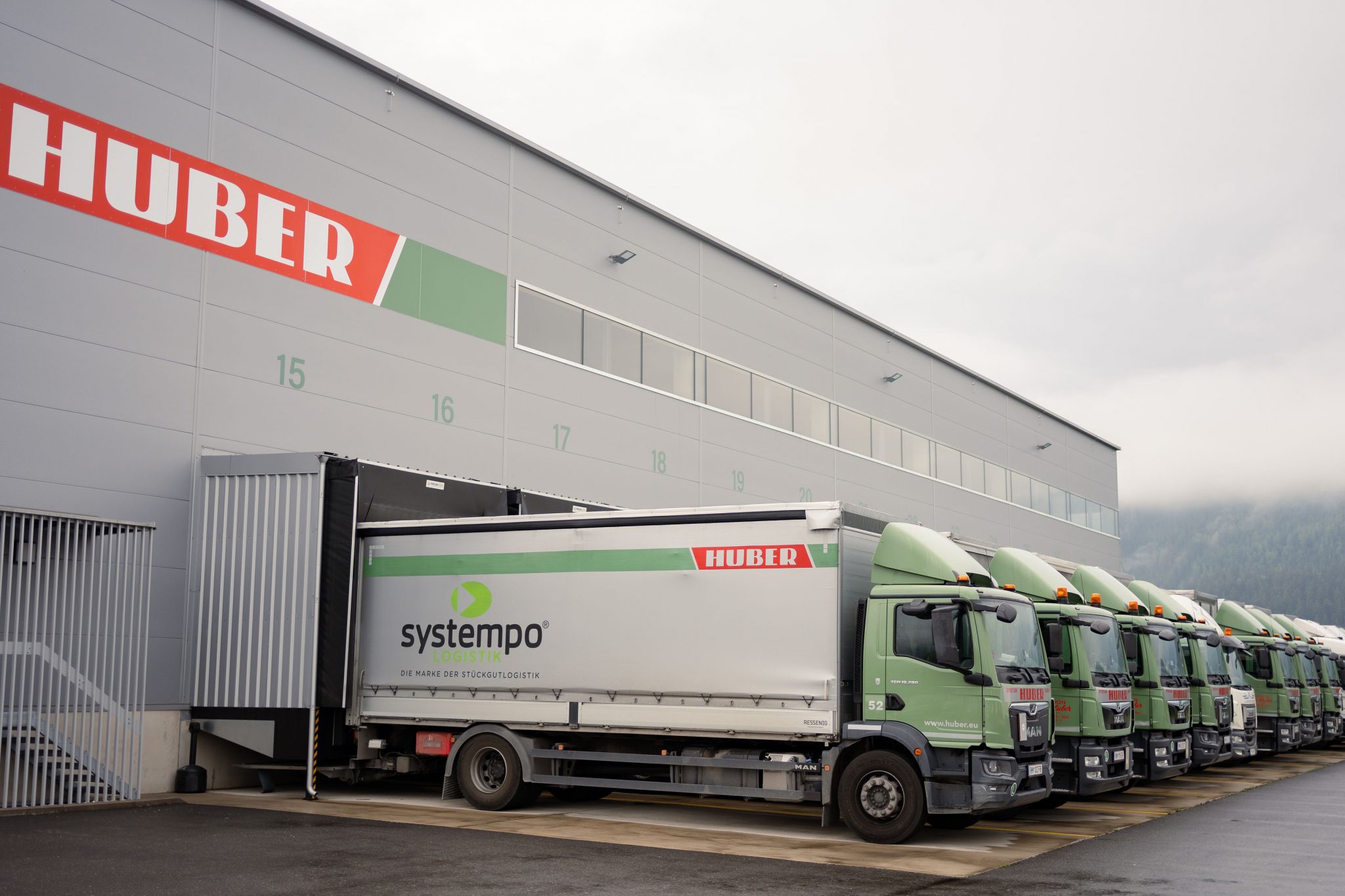 Blüggel Gmbh & Co. Kg Spedition Und Kfz.-reparaturen Unser Unternehmen - Spedition Johann Huber