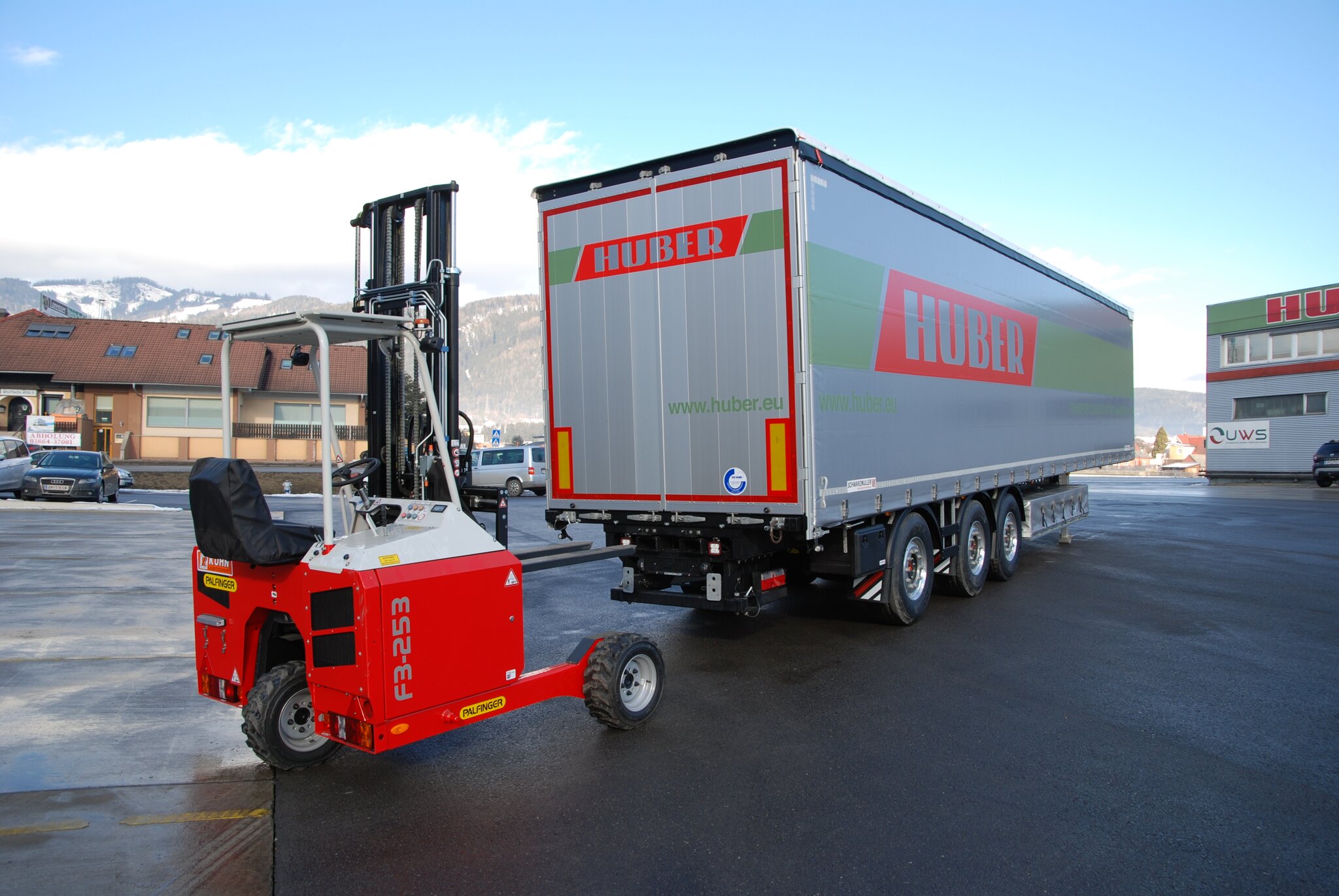 Transportlogistik mit Mitnahmestapler